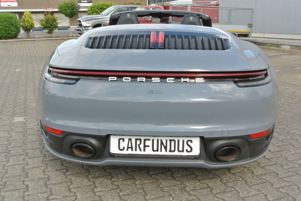 Porsche 992 2024