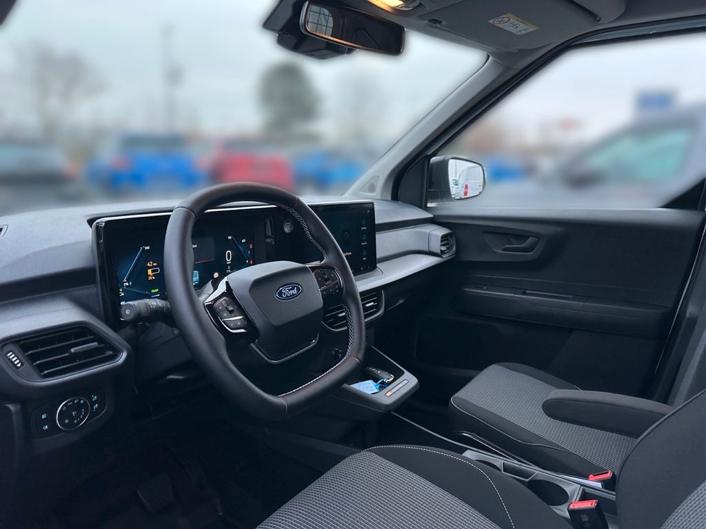 Ford Transit Courier 2025