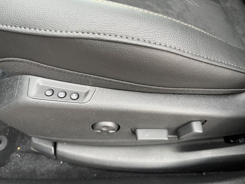 DS Automobiles DS7 (Crossback) 2025