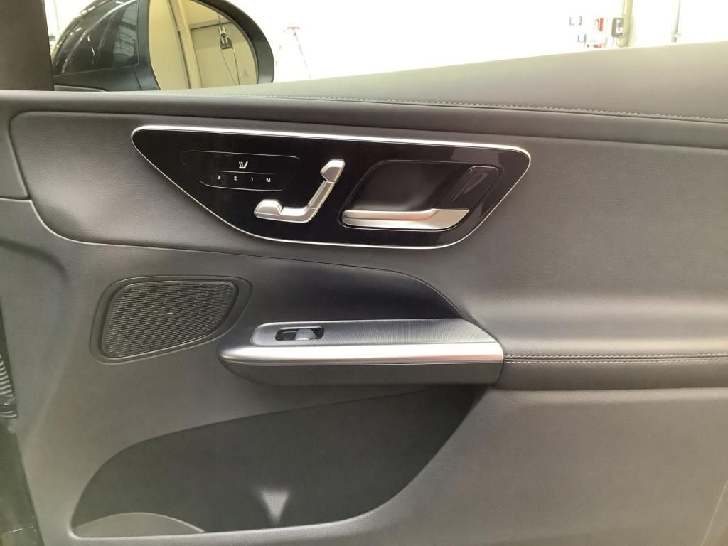 Mercedes-Benz GLC 300 2024