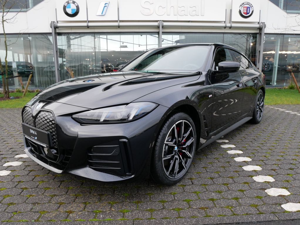BMW i4