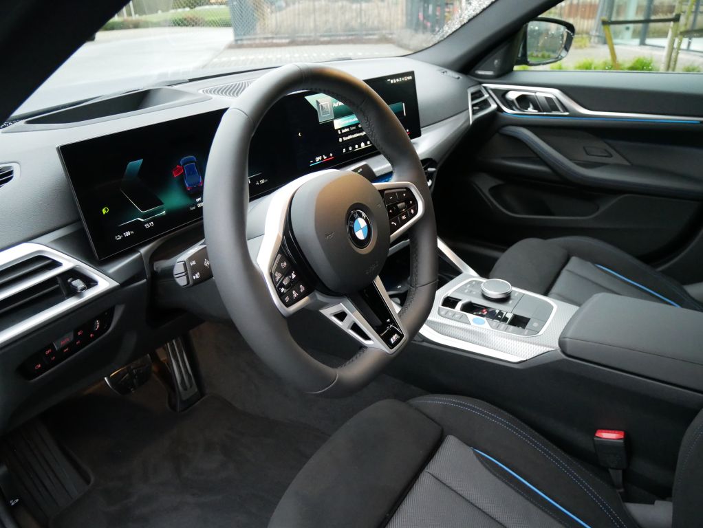 BMW i4