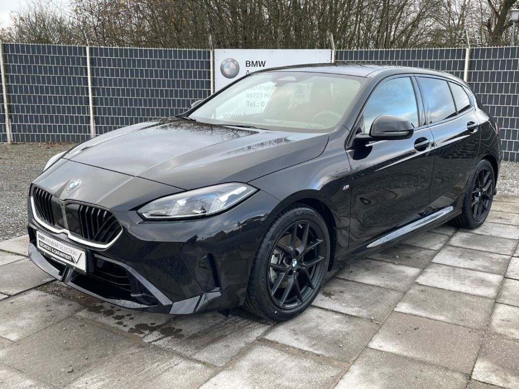 BMW 120 2025