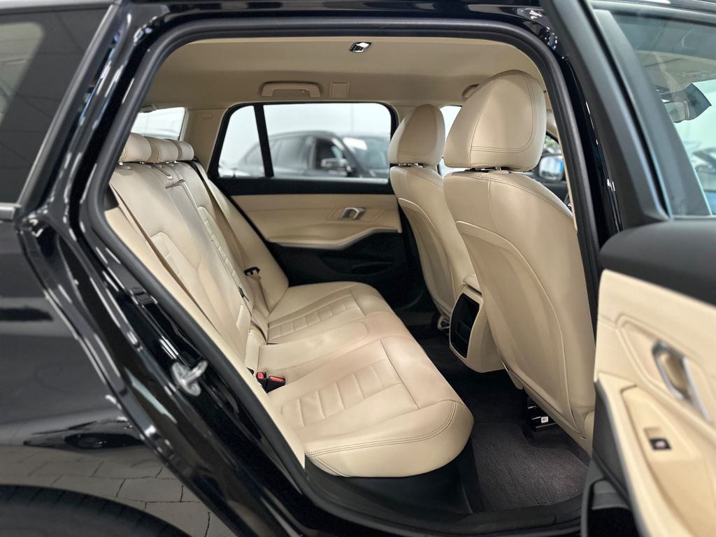 BMW 318 2021