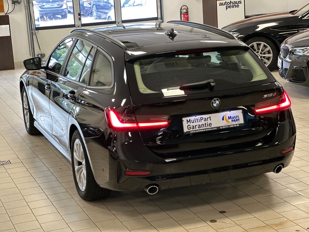 BMW 318 2021