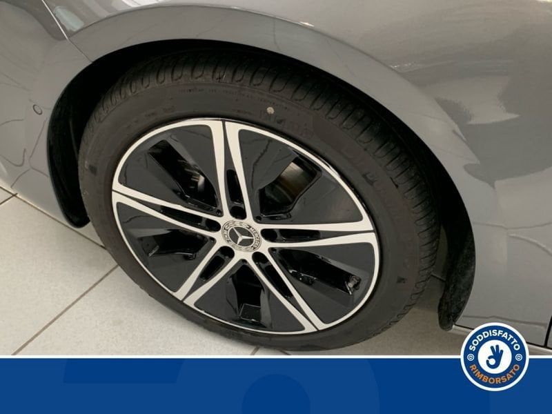 Mercedes-Benz A 180 2025