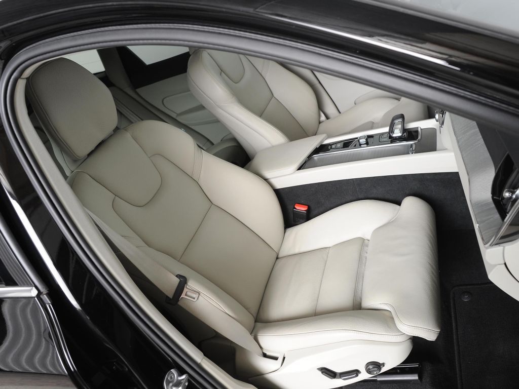 Volvo XC60 2023