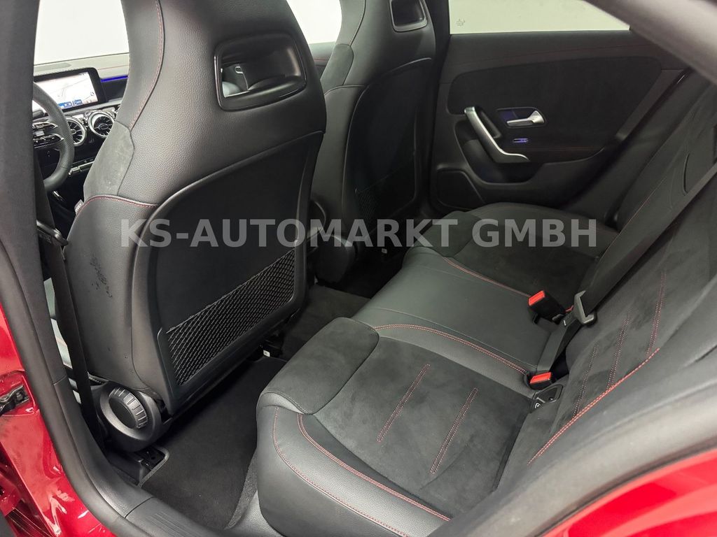 Mercedes-Benz CLA 200 2025