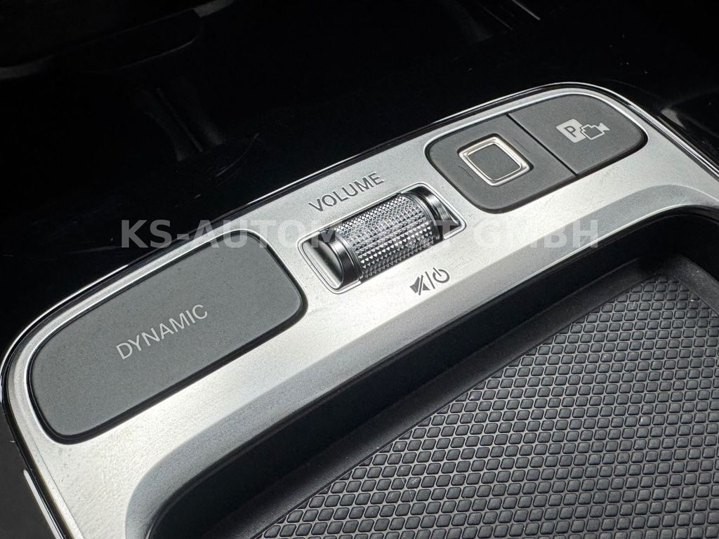 Mercedes-Benz CLA 200 2025