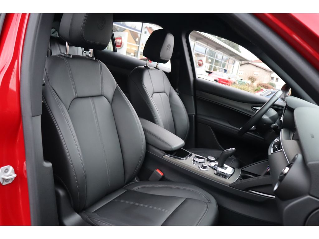 Alfa Romeo Stelvio 2023