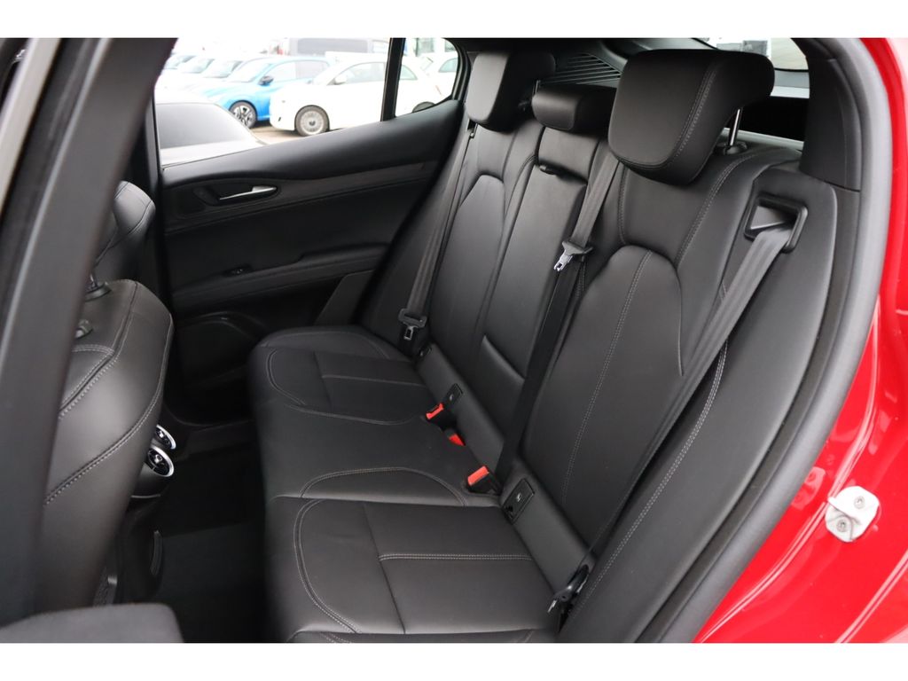 Alfa Romeo Stelvio 2023