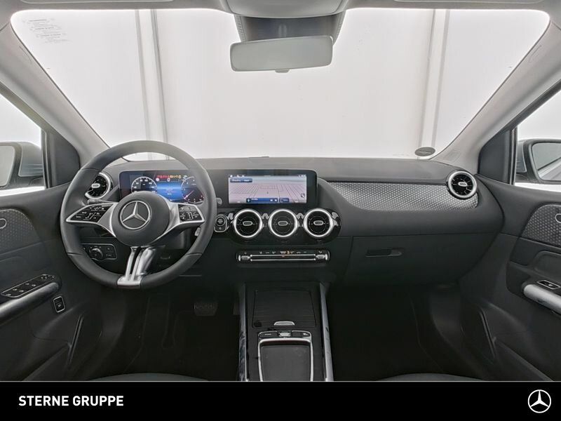 Mercedes-Benz B 200 2024