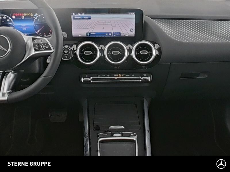 Mercedes-Benz B 200 2024