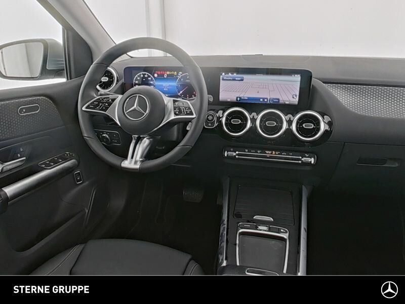 Mercedes-Benz B 200 2024