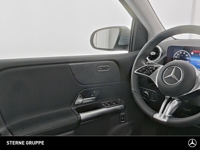 Mercedes-Benz B 200 2024