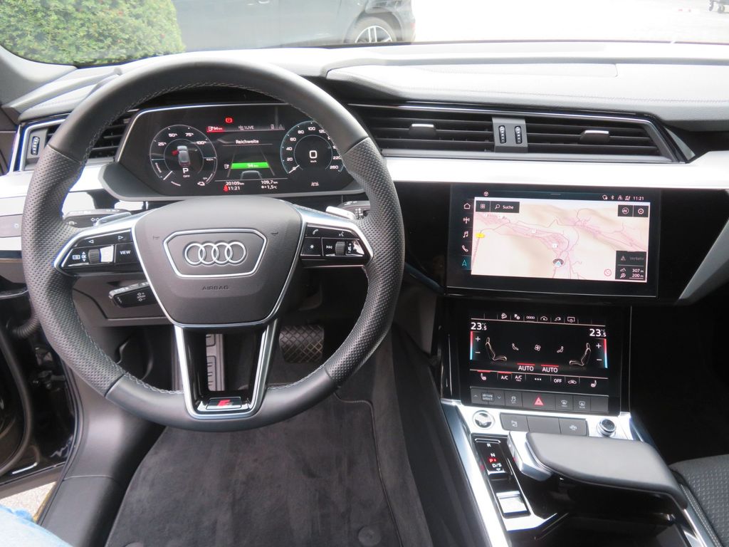 Audi e-tron 2022