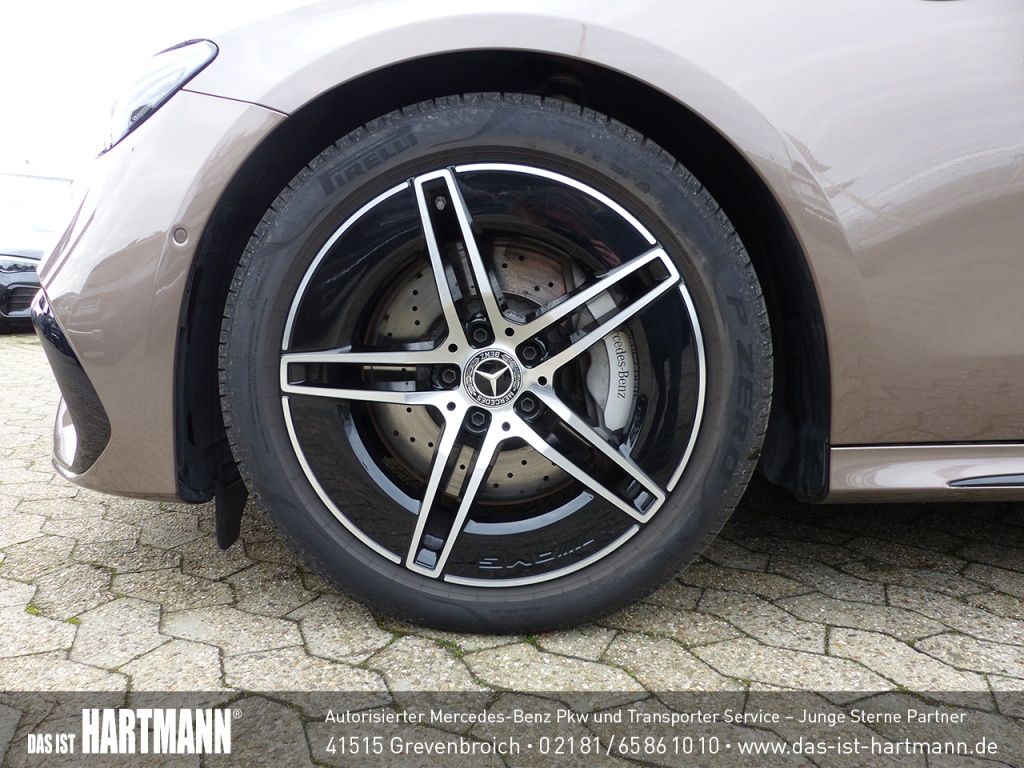 Mercedes-Benz E 300 2025