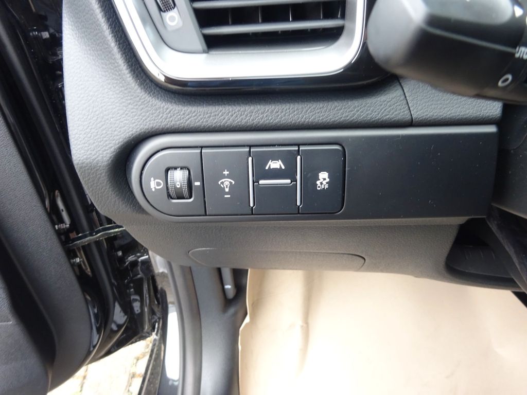 Kia cee'd / Ceed 2025