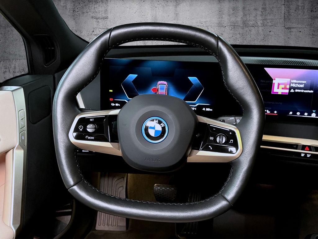 BMW iX 2023