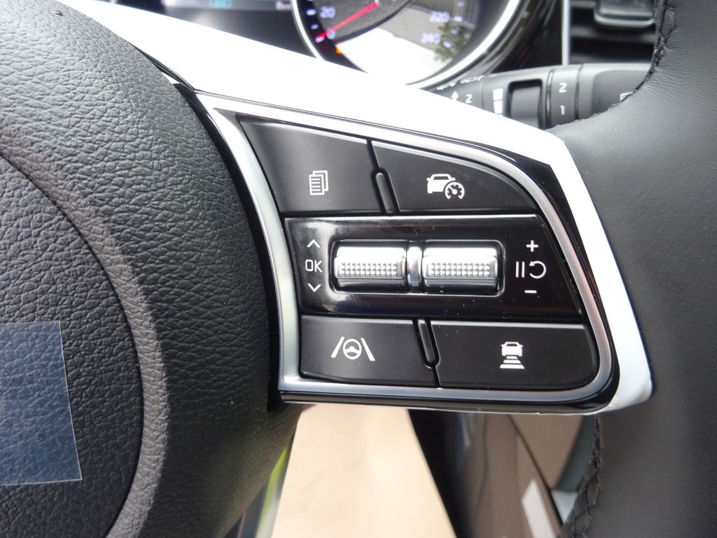 Kia cee'd / Ceed 2025