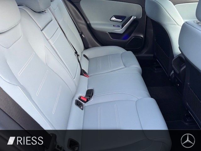 Mercedes-Benz A 220 2024