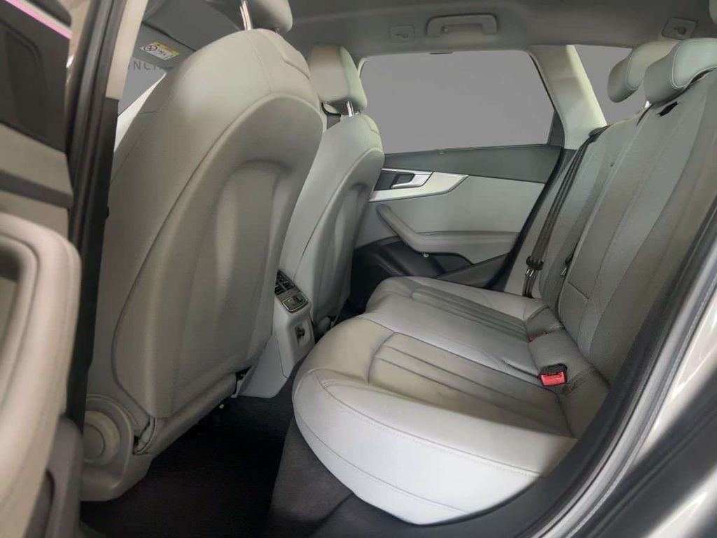 Audi A4 2021