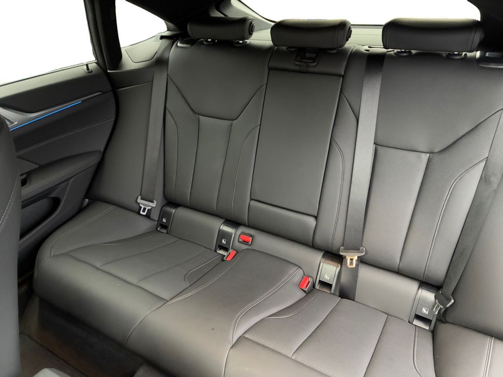 BMW i4 2023