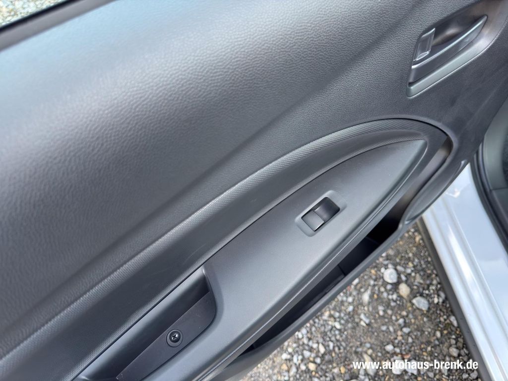 Mitsubishi Space Star 2025