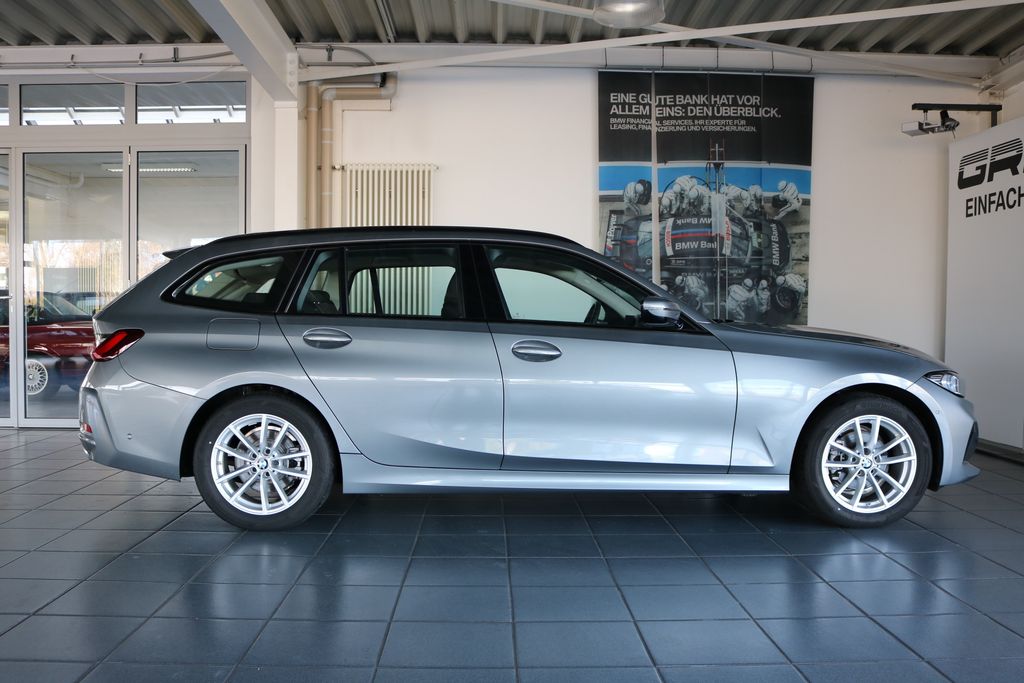BMW 318 2022