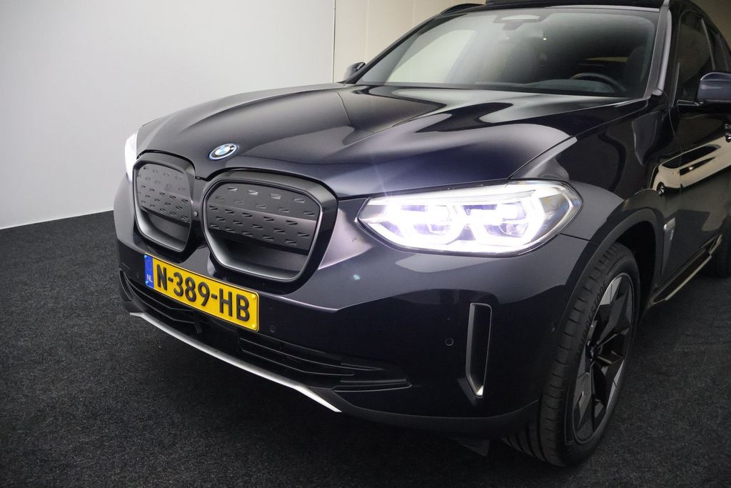 BMW iX3 2021