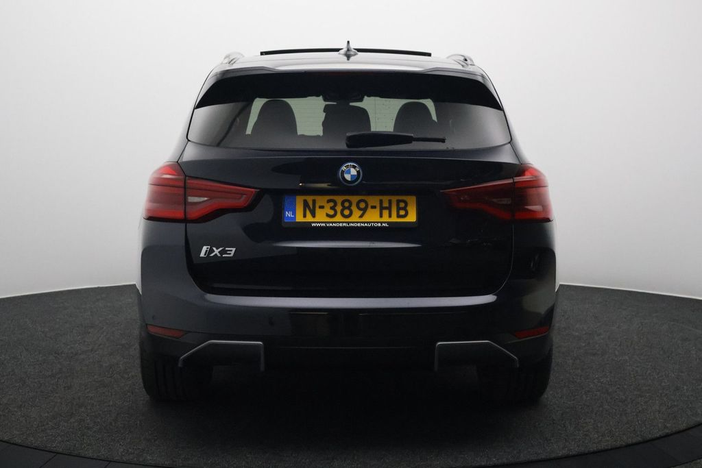 BMW iX3 2021