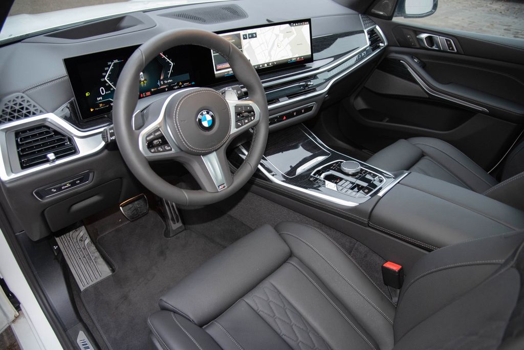 BMW X7 2025