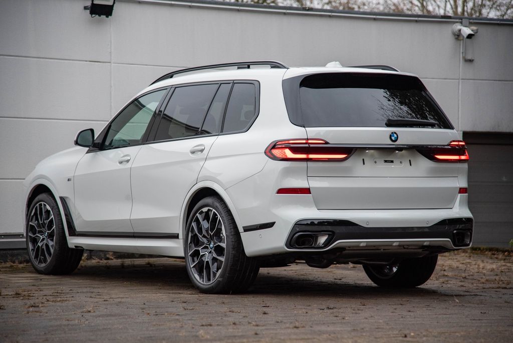 BMW X7 2025