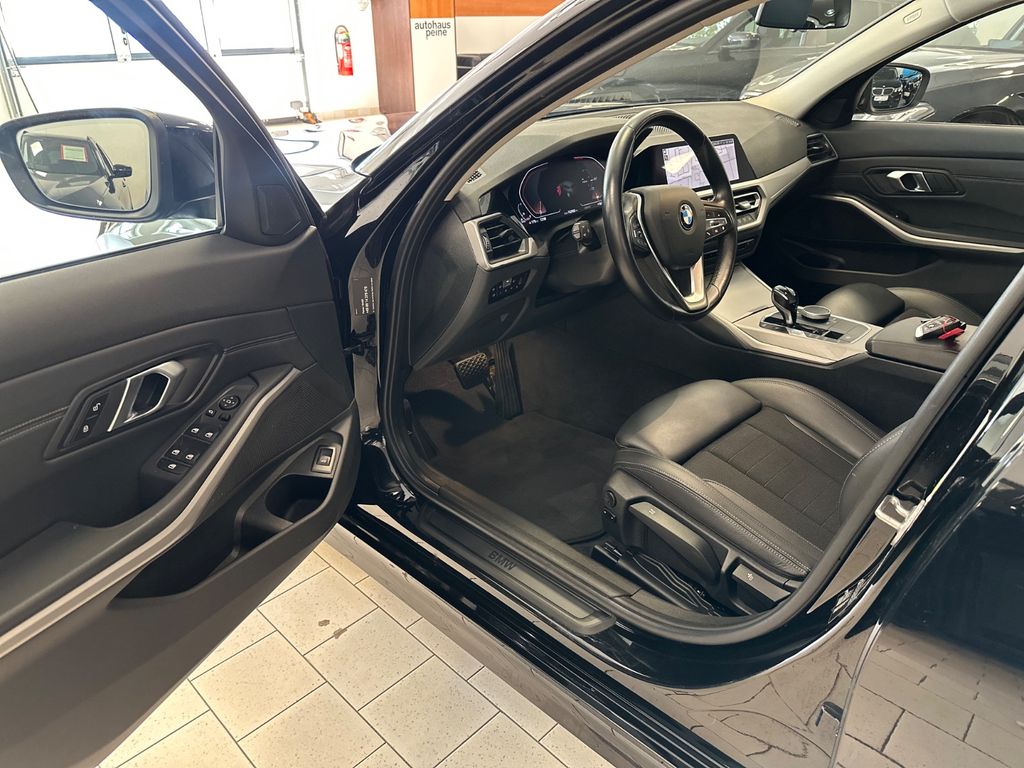 BMW 318 2021