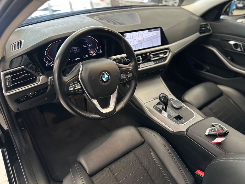 BMW 318 2021
