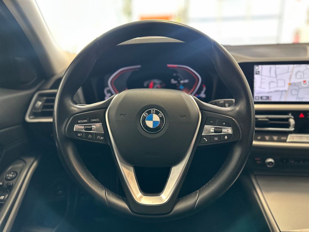 BMW 318 2021