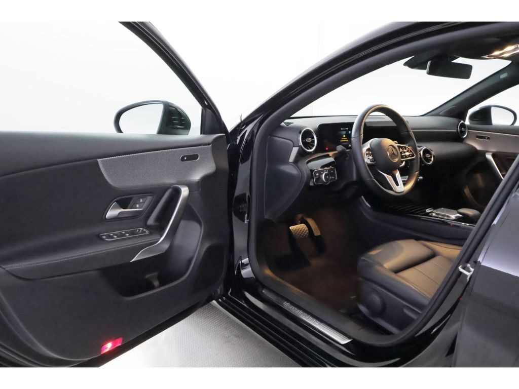 Mercedes-Benz A 200 2022