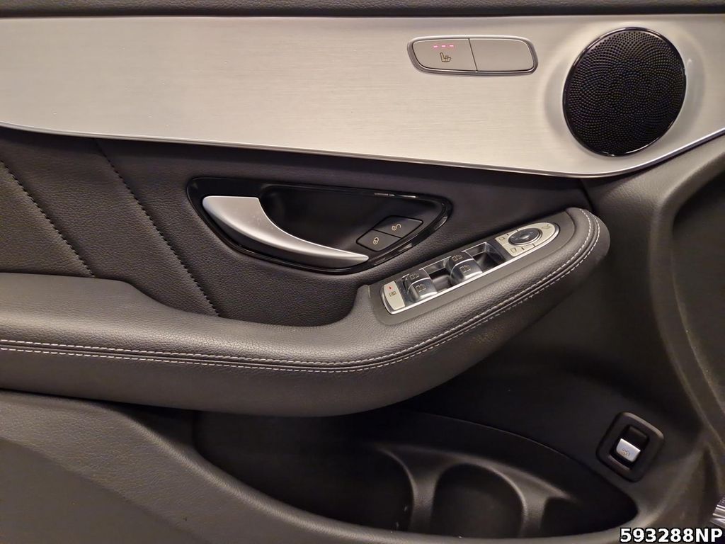 Mercedes-Benz GLC 300 2021