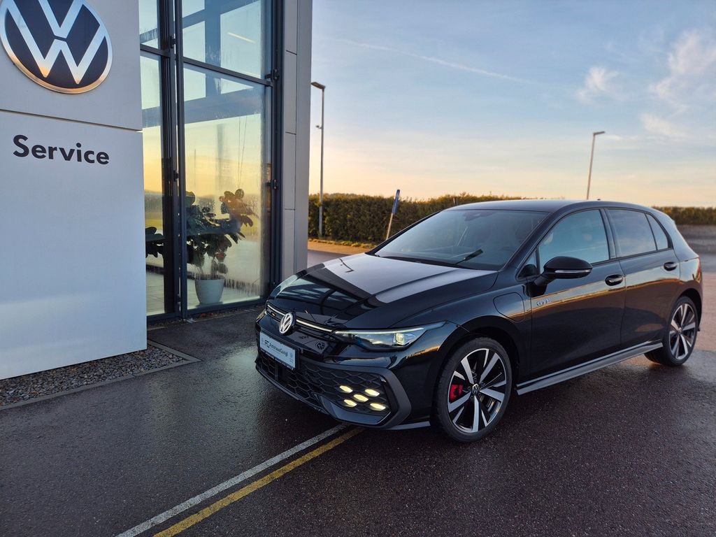 Volkswagen Golf 2025