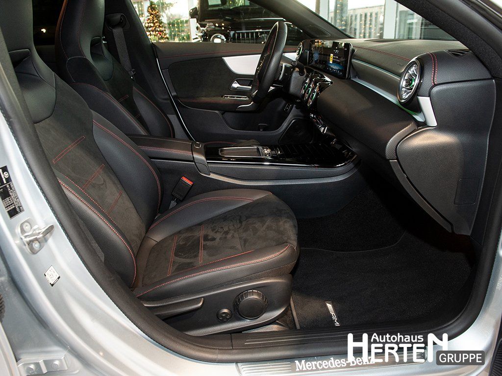 Mercedes-Benz CLA 200 2024