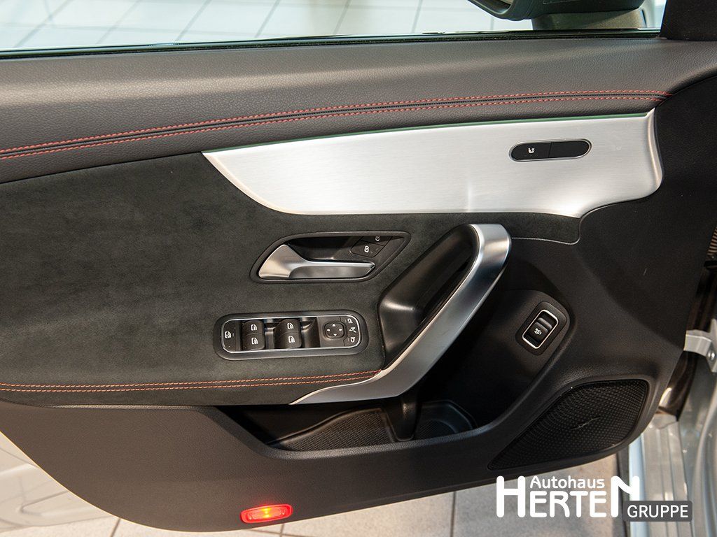 Mercedes-Benz CLA 200 2024