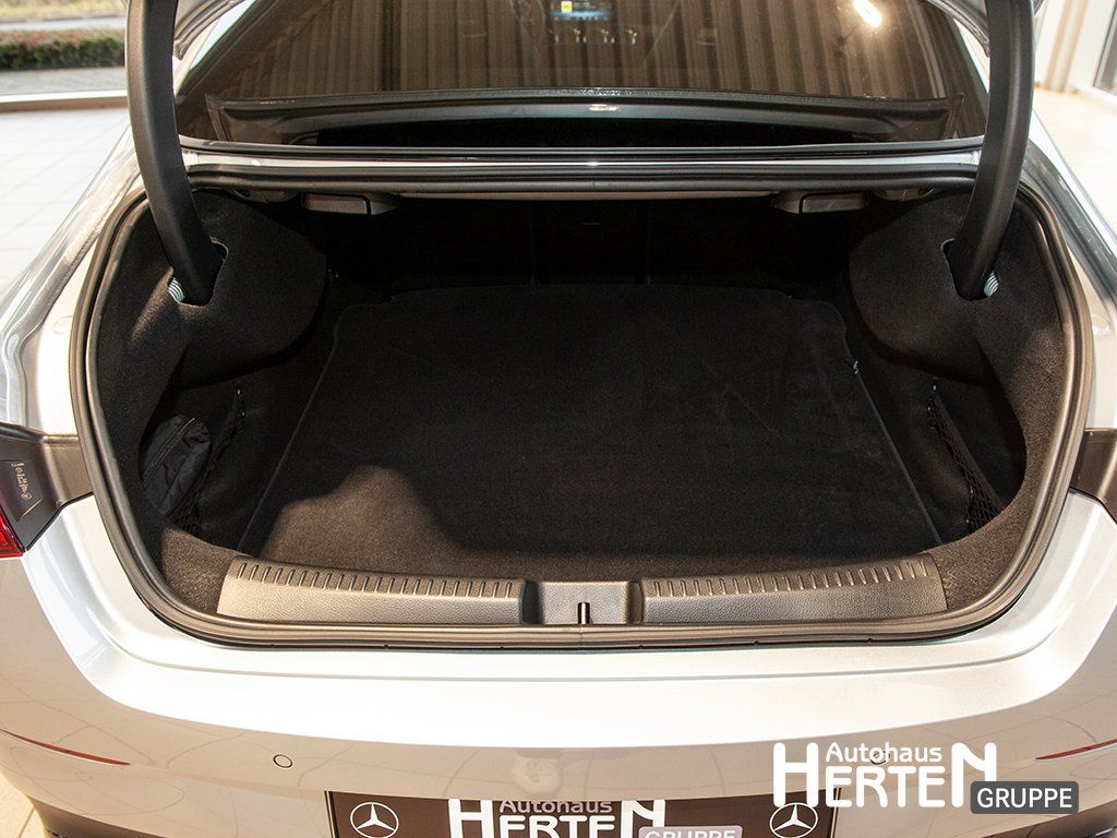 Mercedes-Benz CLA 200 2024