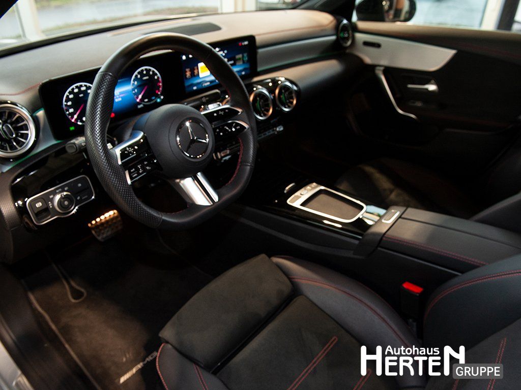 Mercedes-Benz CLA 200 2024