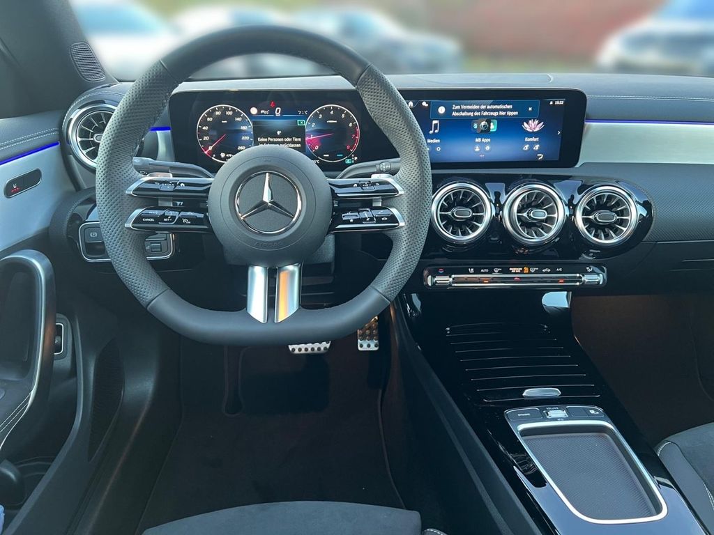 Mercedes-Benz CLA 180 2025