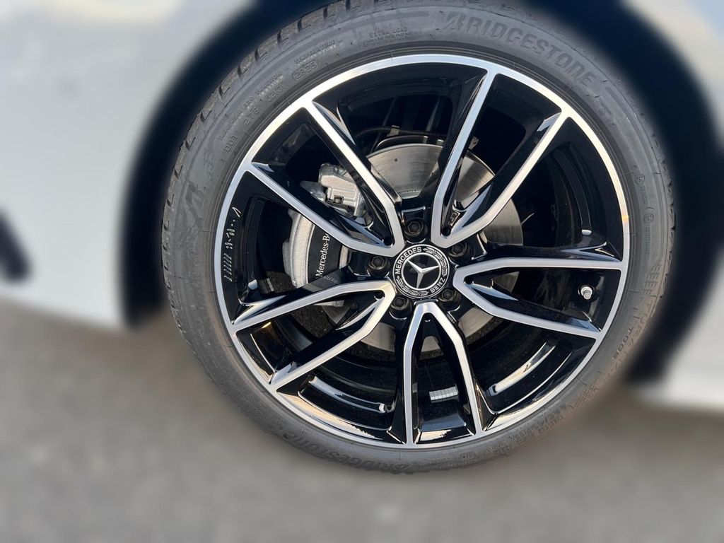 Mercedes-Benz CLA 180 2025