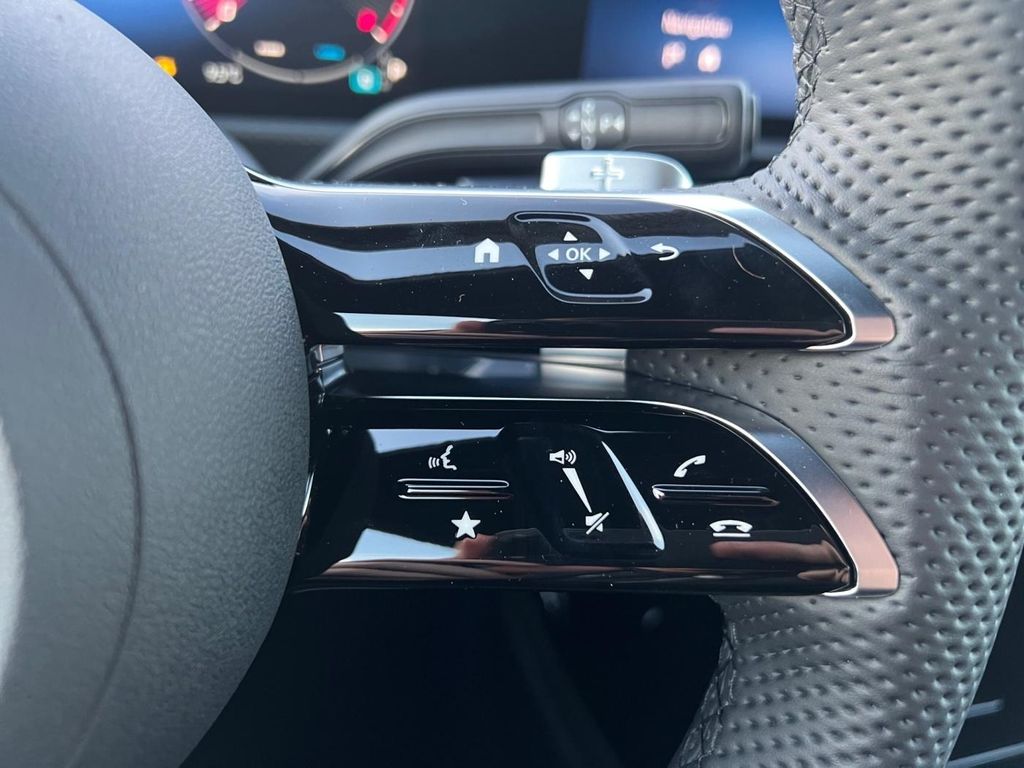 Mercedes-Benz CLA 180 2025