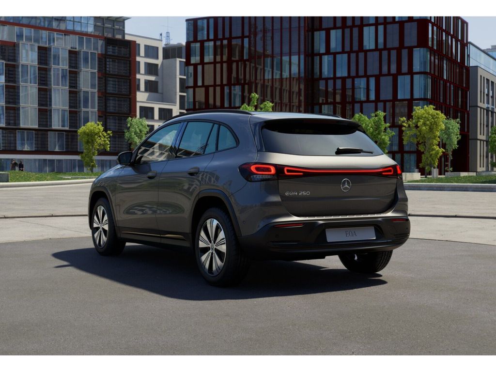 Mercedes-Benz EQA 2021
