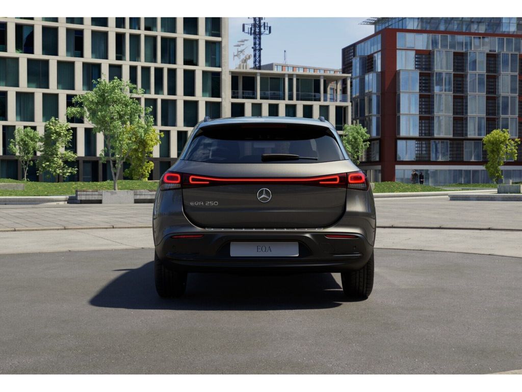 Mercedes-Benz EQA 2021