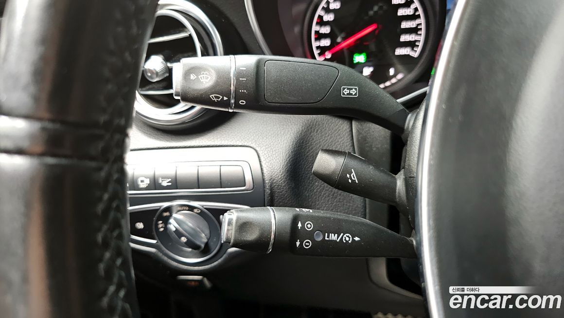 Mercedes-Benz GLC-Class 2019