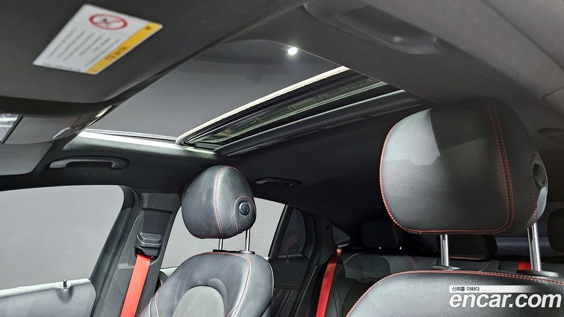 Mercedes-Benz GLC-Class 2019